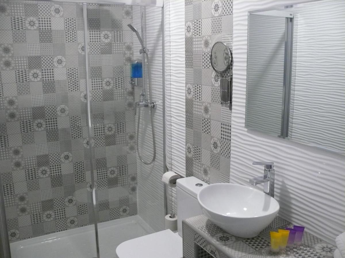Hostal Letto Dal Mare Valenza Esterno foto