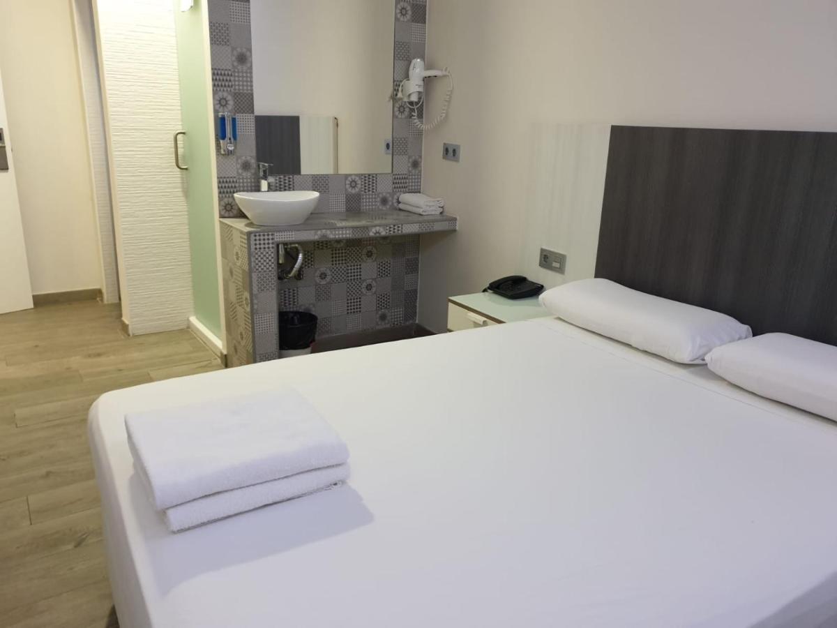 Hostal Letto Dal Mare Valenza Esterno foto