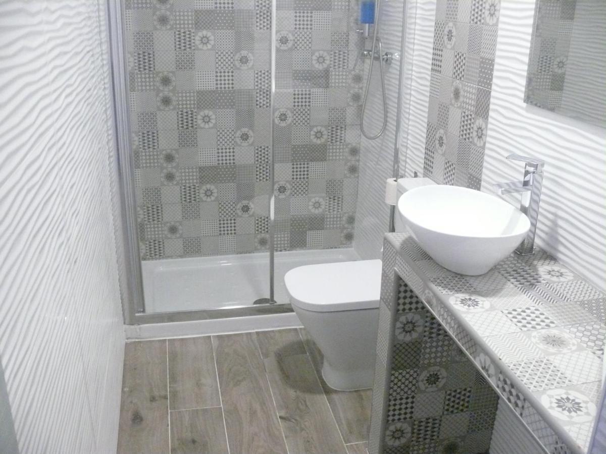 Hostal Letto Dal Mare Valenza Esterno foto