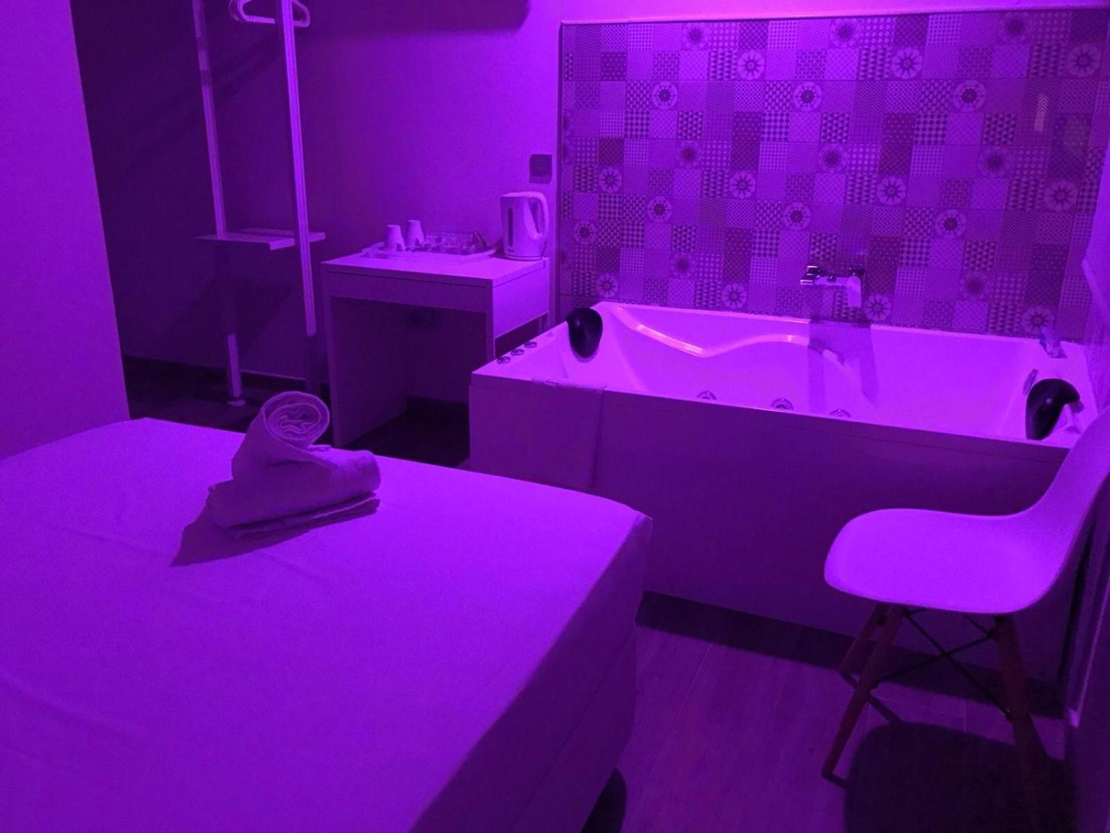 Hostal Letto Dal Mare Valenza Esterno foto